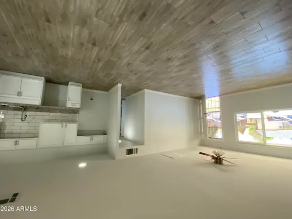 5836 N 64th Avenue, Glendale, AZ 85301