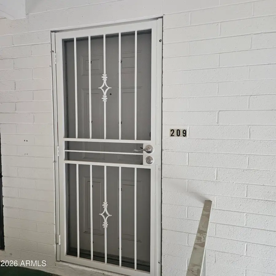 2575 W Berridge Lane #D209, Phoenix, AZ 85017 - Image #2