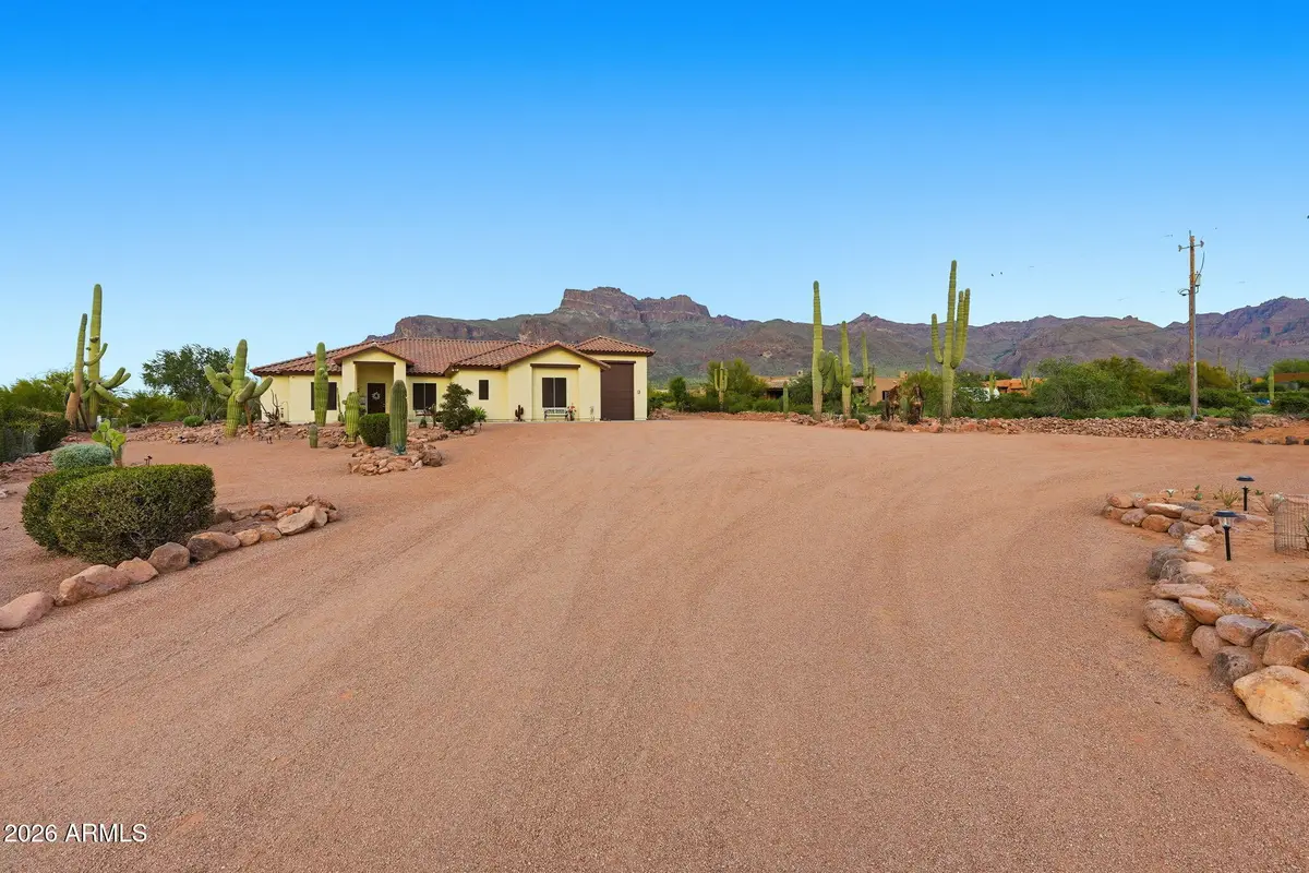 1067 S Trigger Court, Apache Junction, AZ 85119 - Image #1