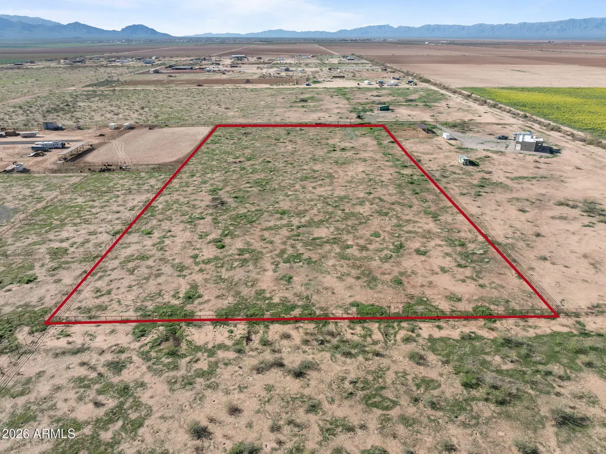 001 W Long Rifle Road, Aguila, AZ 85320 - Image #1