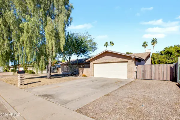 3810 W Campo Bello Drive, Glendale, AZ 85308