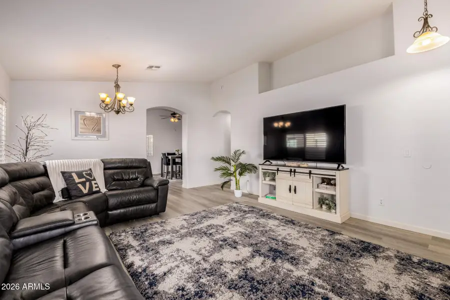 22001 N 35th Drive, Glendale, AZ 85310 - Image #2