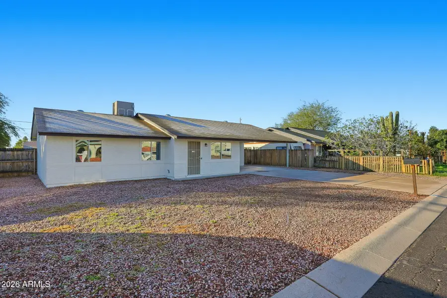 755 E Mesquite Avenue, Apache Junction, AZ 85119 - Image #2