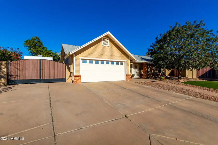 2562 E Drummer Circle, Mesa, AZ 85204 - Image #3