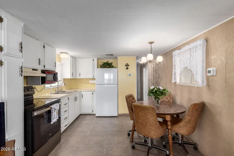 44 S Hawes Road #B26, Mesa, AZ 85208 - Image #3
