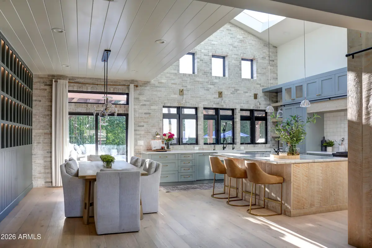 1915 E Rose Lane, Phoenix, AZ 85016 - Image #1