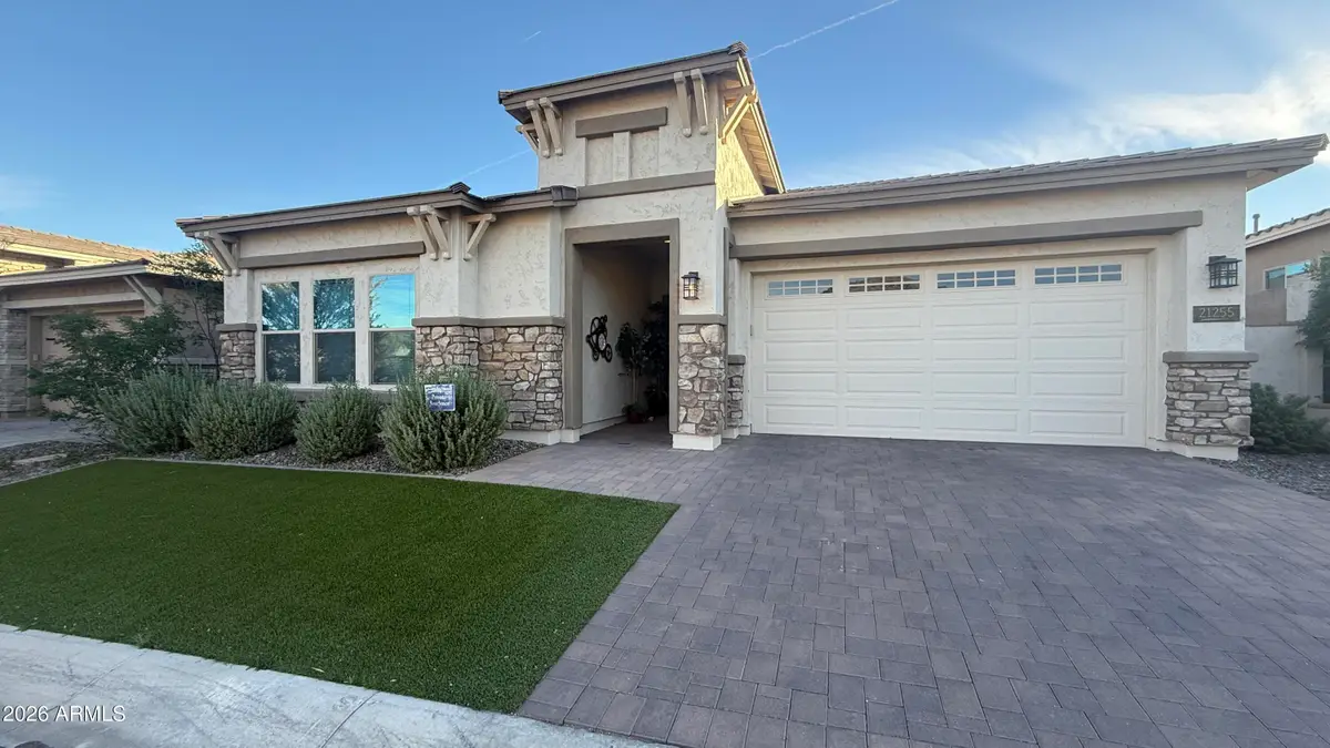 21255 W Minnezona Avenue, Buckeye, AZ 85396 - Image #1