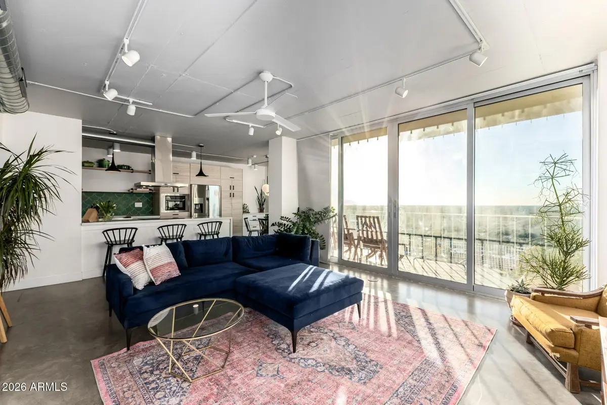 207 W Clarendon Avenue #21C, Phoenix, AZ 85013 - Image #1