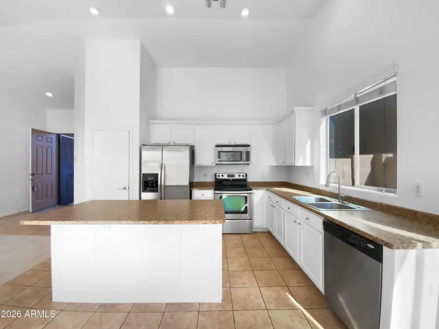 46123 W Rainbow Drive, Maricopa, AZ 85139 - Image #2