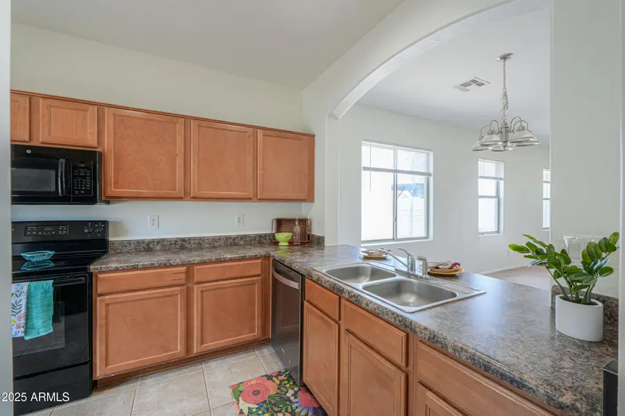 1581 E Desert Breeze Drive, Casa Grande, AZ 85122 - Image #2