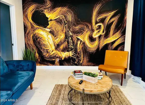 322 N 11th Place, Phoenix, AZ 85006