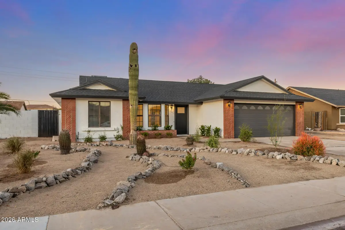 8938 W Echo Lane, Peoria, AZ 85345 - Image #1