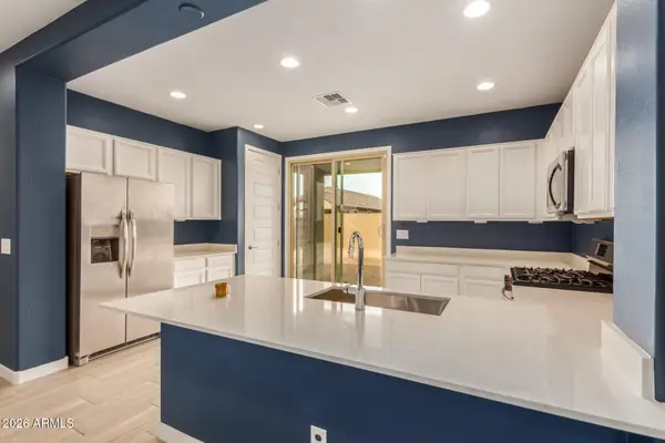 9210 W Roma Avenue, Phoenix, AZ 85037