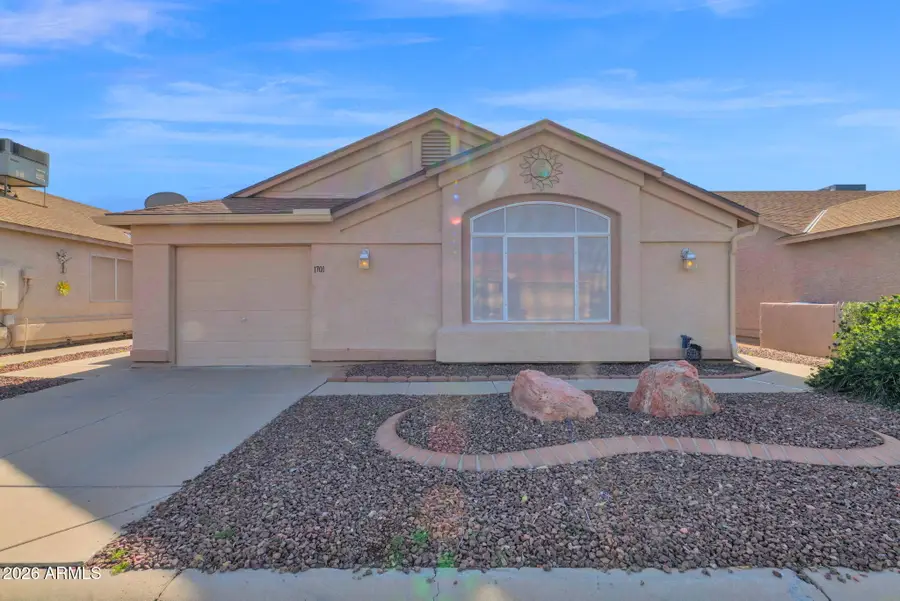 1701 E Kerby Farms Road E, Chandler, AZ 85249 - Image #2
