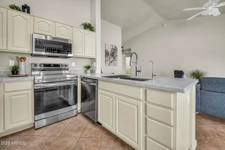 25211 S Briarcrest Drive, Sun Lakes, AZ 85248 - Image #3