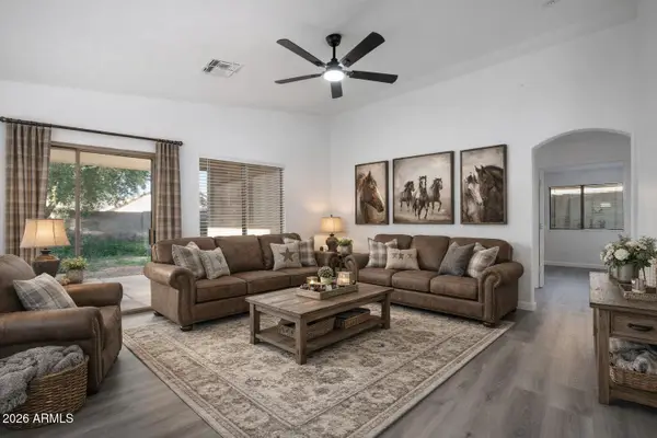 1034 E Monteleone Street, San Tan Valley, AZ 85140