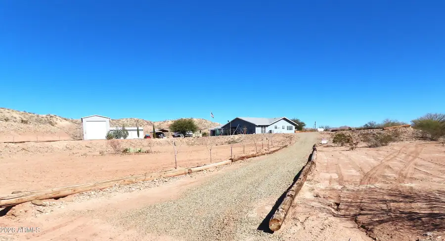 311 N Saddle Vista Road, Benson, AZ 85602 - Image #2