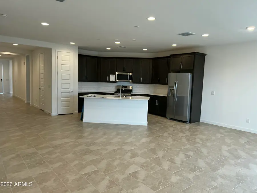 2476 N Morrison Avenue, Casa Grande, AZ 85122 - Image #2