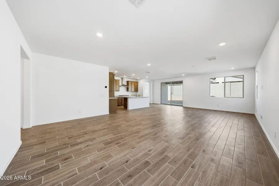 17296 W Saguaro Vista Drive, Surprise, AZ 85387 - Image #2