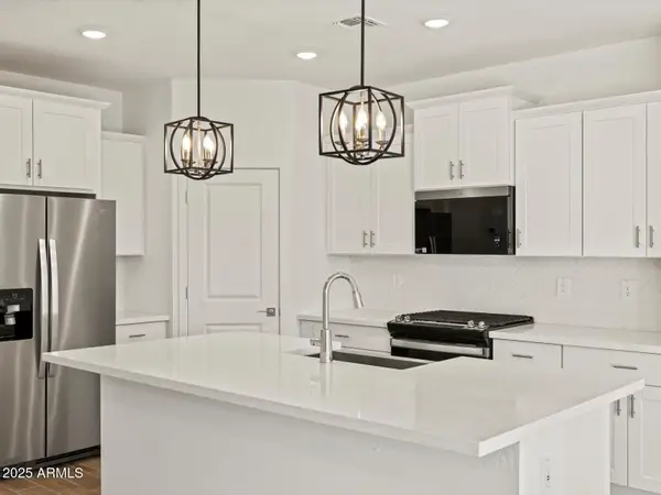 15887 W Cottontail Lane, Surprise, AZ 85387