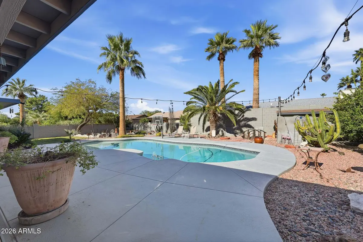 612 E Brook Hollow Drive, Phoenix, AZ 85022 - Image #1