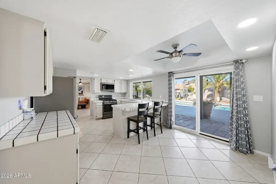 612 E Brook Hollow Drive, Phoenix, AZ 85022 - Image #2