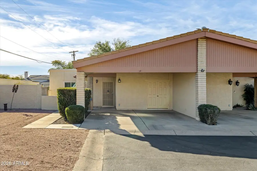 2717 E Shaw Butte Drive, Phoenix, AZ 85028 - Image #2
