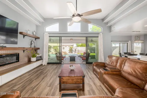 992 E Beechnut Drive, Chandler, AZ 85249