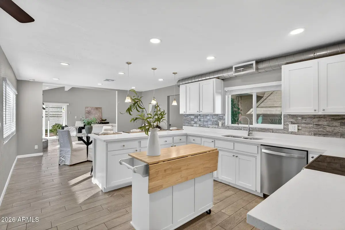 4 E San Miguel Avenue, Phoenix, AZ 85012 - Image #1