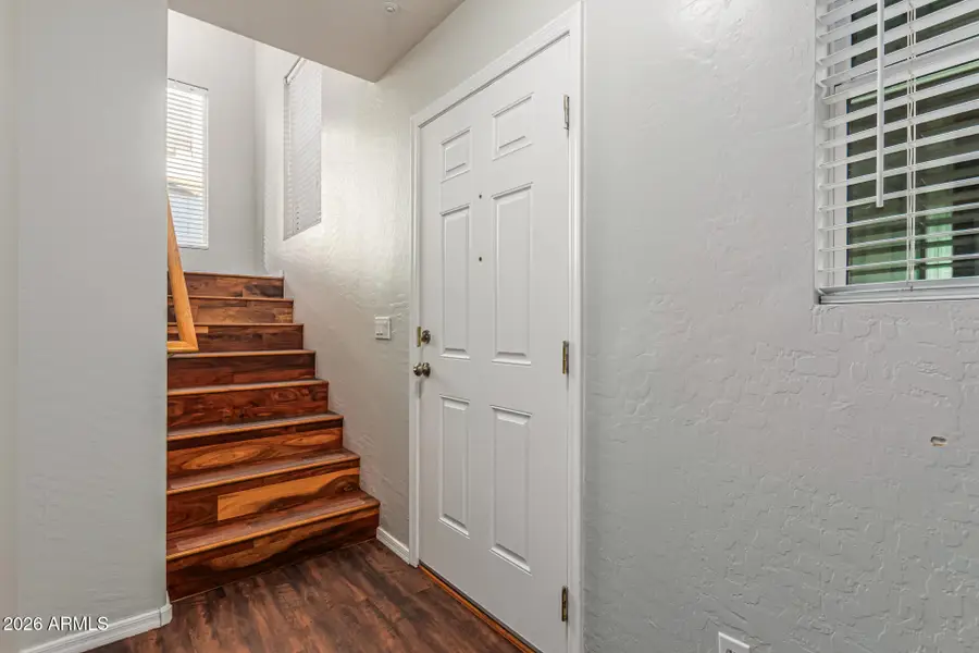 736 N Laguna Drive, Gilbert, AZ 85233 - Image #2