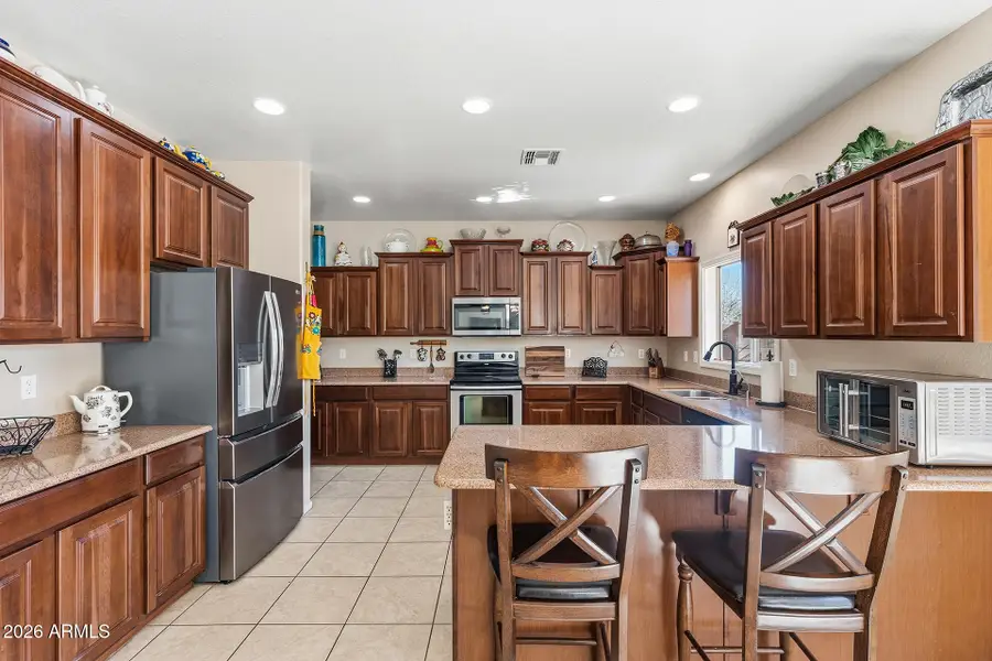 17837 W Watson Lane, Surprise, AZ 85388 - Image #2