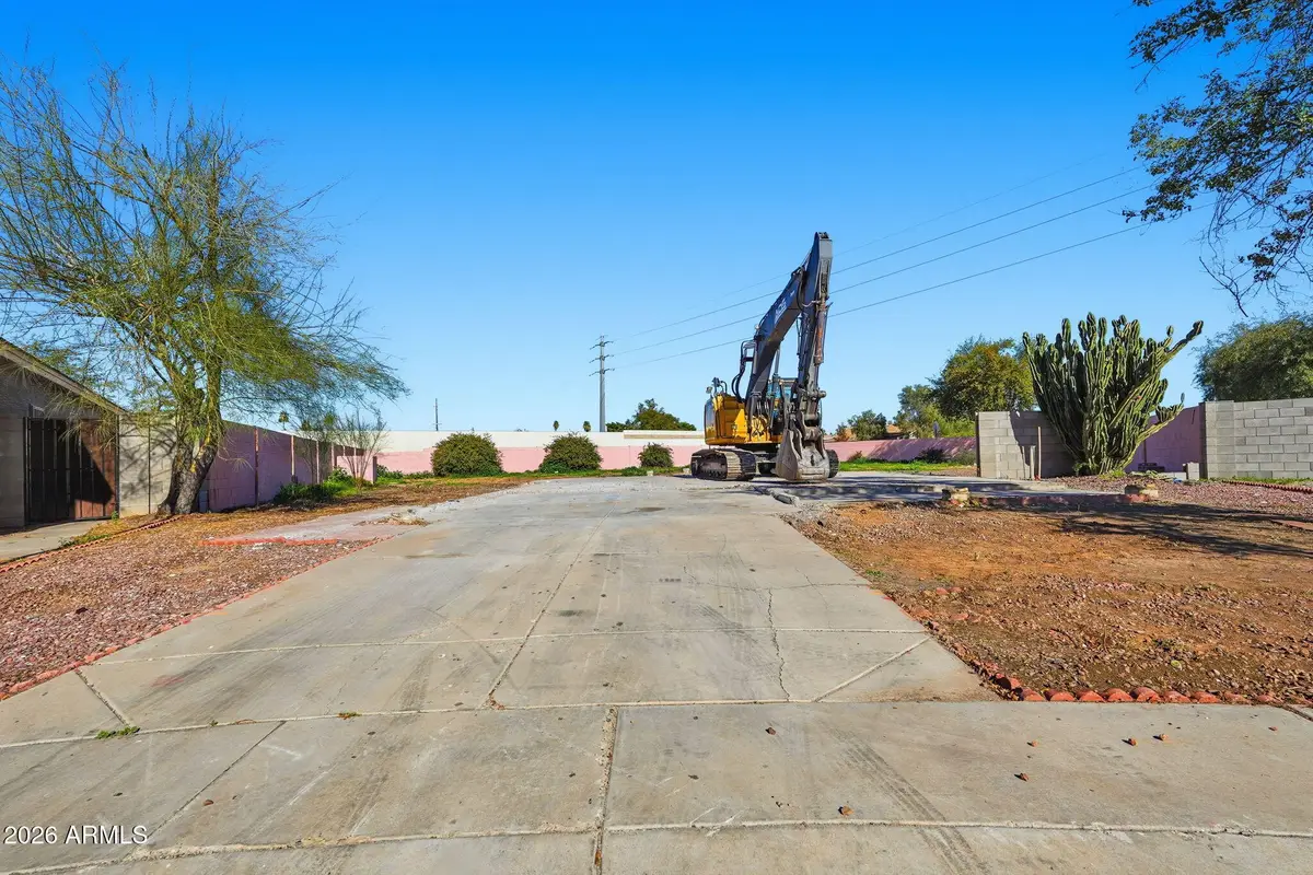 7106 W Sheila Lane #4, Phoenix, AZ 85033 - Image #1