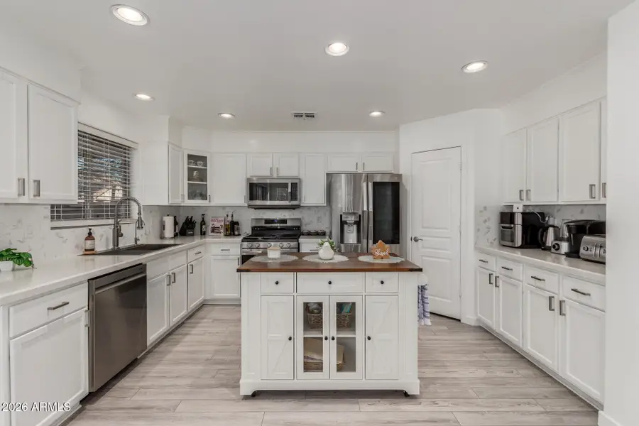 14122 W Rosewood Drive, Surprise, AZ 85379 - Image #2