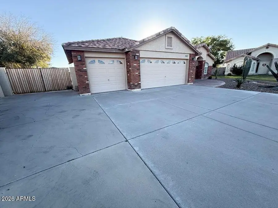 2821 E Morgan Court, Gilbert, AZ 85295 - Image #2