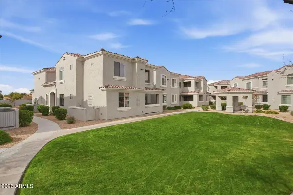 900 S Canal Drive #114, Chandler, AZ 85225