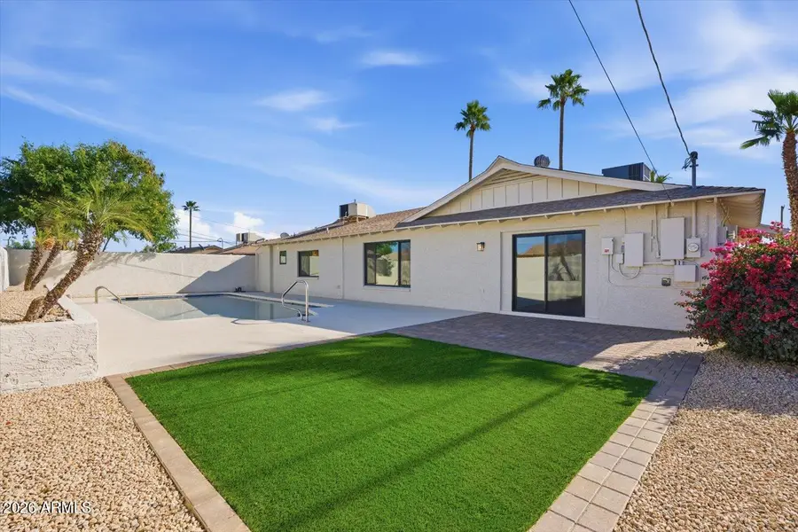 8402 E Wilshire Drive, Scottsdale, AZ 85257 - Image #3