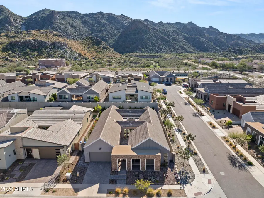 713 E Kachina Trail, Phoenix, AZ 85042 - Image #2