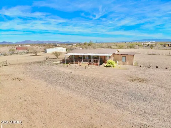 2817 N Saddle Vista Road, Tonopah, AZ 85354