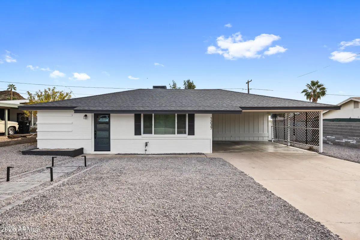1237 E Ruth Avenue, Phoenix, AZ 85020 - Image #1