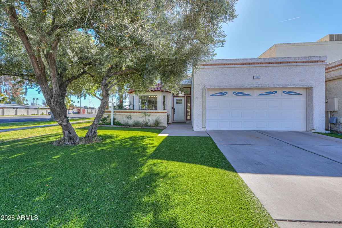 2011 W Nopal Avenue, Mesa, AZ 85202 - #1