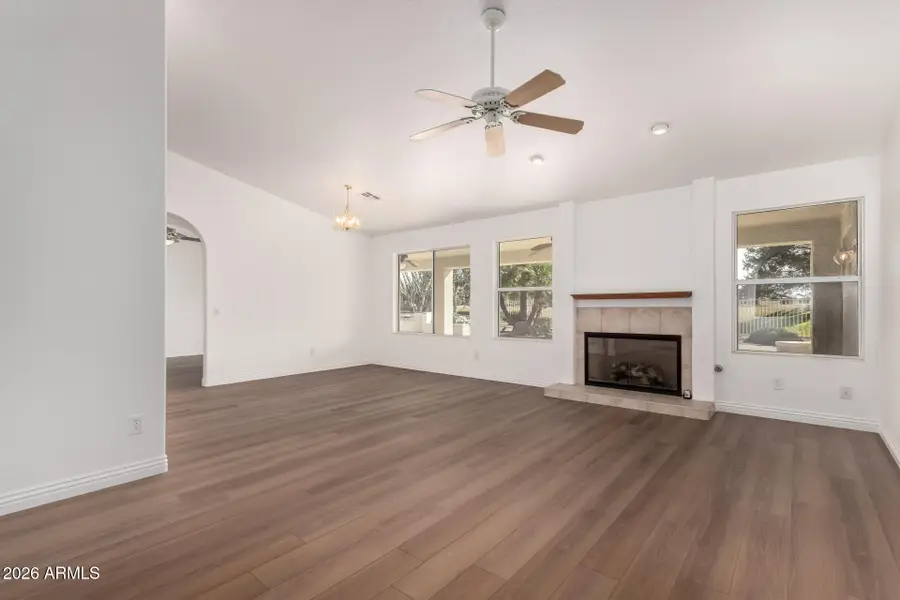 563 W Champagne Drive, Sun Lakes, AZ 85248 - Image #2