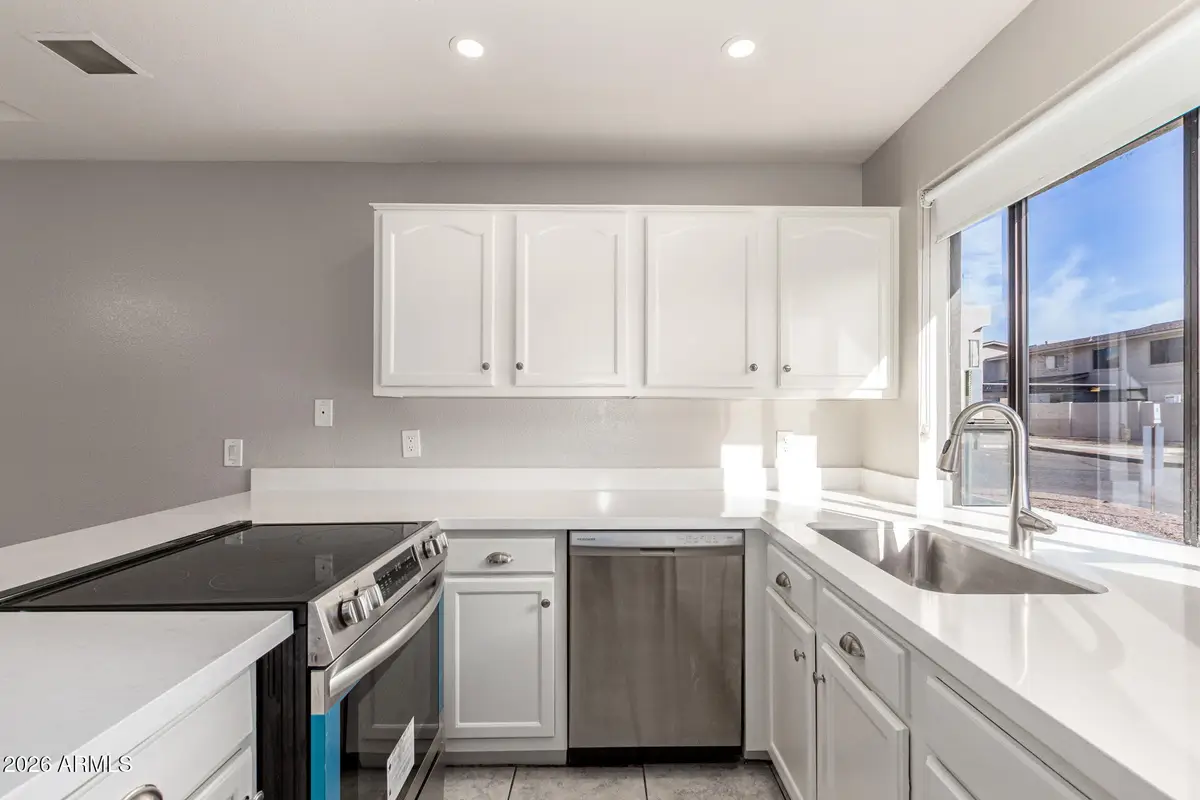 11666 N 28th Drive #120, Phoenix, AZ 85029 - Image #1