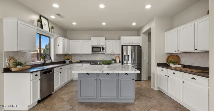 41628 N Taylor Ranch Parkway, San Tan Valley, AZ 85140 - Image #2