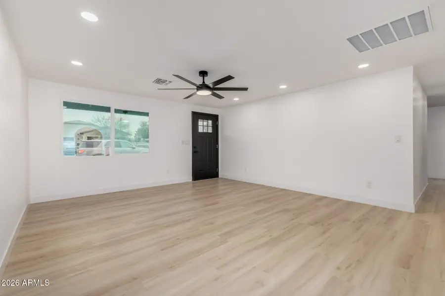 1602 N 57th Avenue, Phoenix, AZ 85035 - Image #3