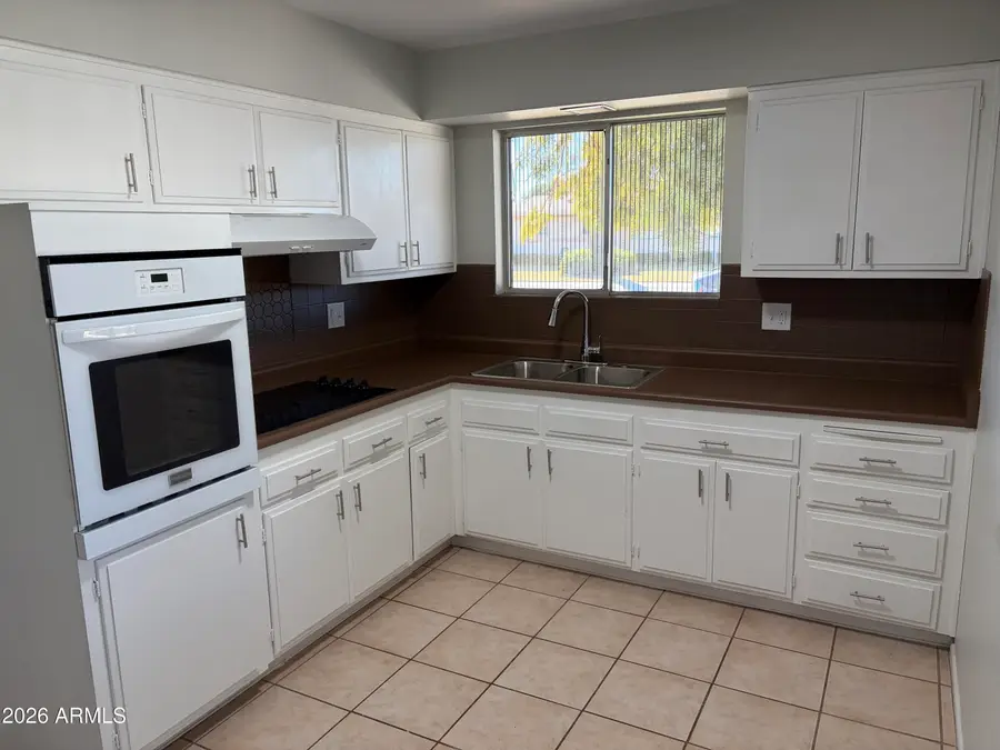11024 W Abbott Avenue, Sun City, AZ 85351 - Image #2