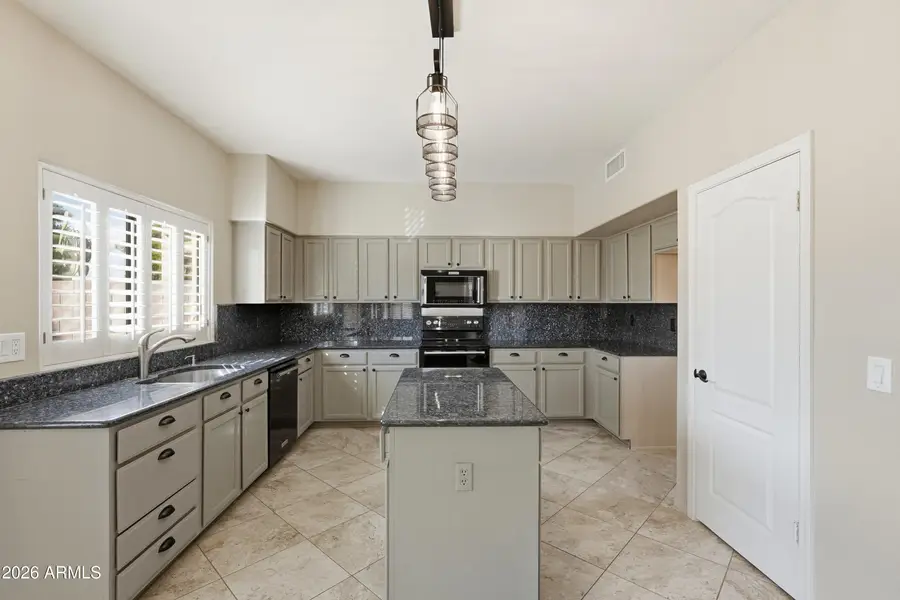 2201 W Redwood Drive, Chandler, AZ 85248 - Image #2