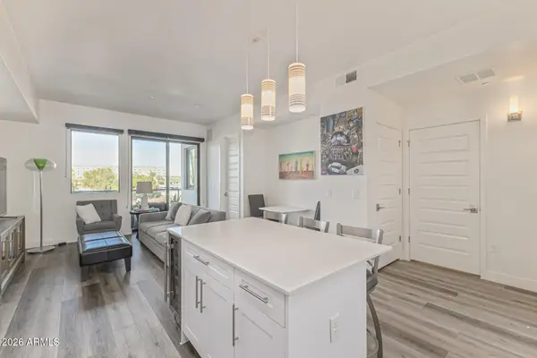 7300 E Earll Drive #3020, Scottsdale, AZ 85251