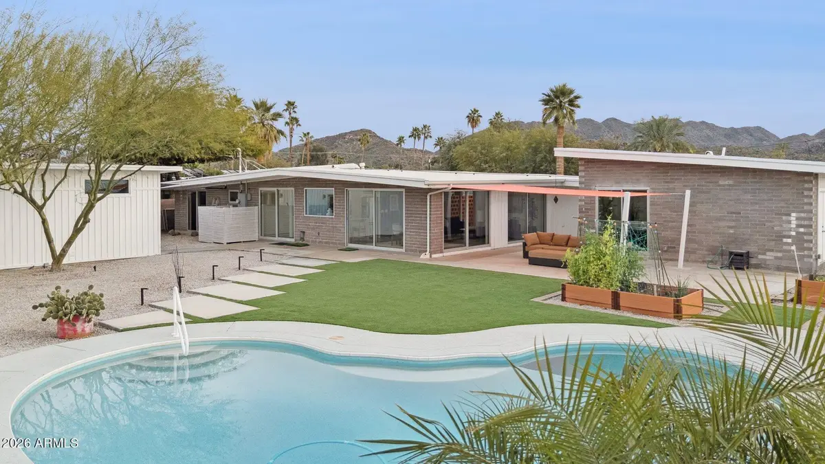 3520 E Onyx Avenue, Phoenix, AZ 85028 - Image #1