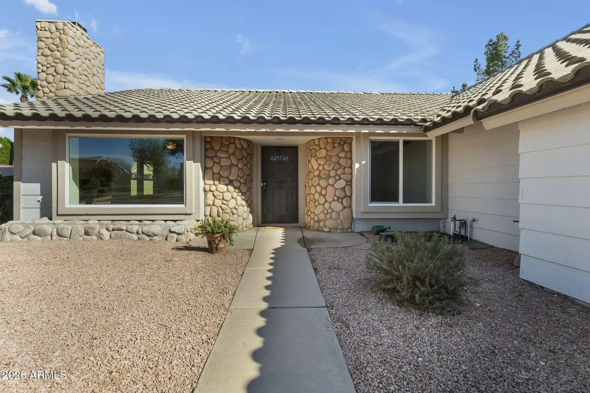935 N Senate Street, Chandler, AZ 85225 - Image #1