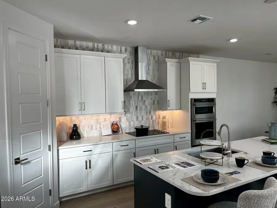 10038 S 23rd Lane, Phoenix, AZ 85041 - Image #2